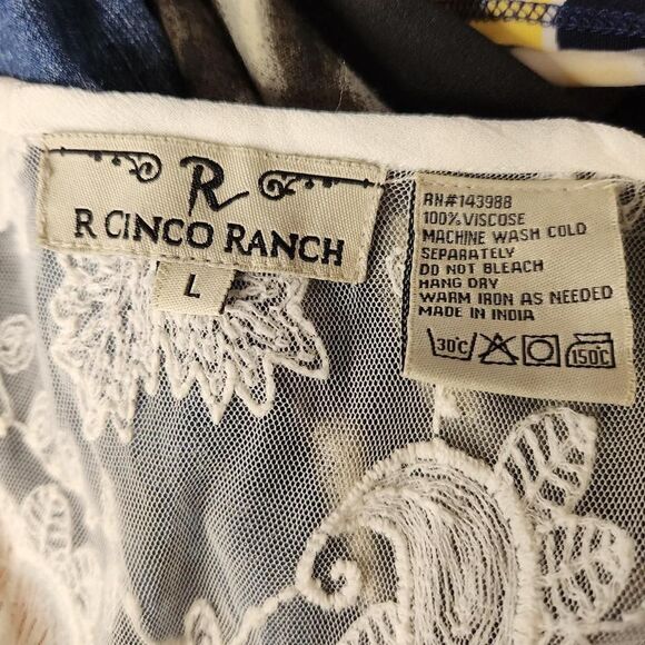 Boho R Cinco Ranch Lacey Dress with Flowy Sleeves Size Large - Picture 7 of 7